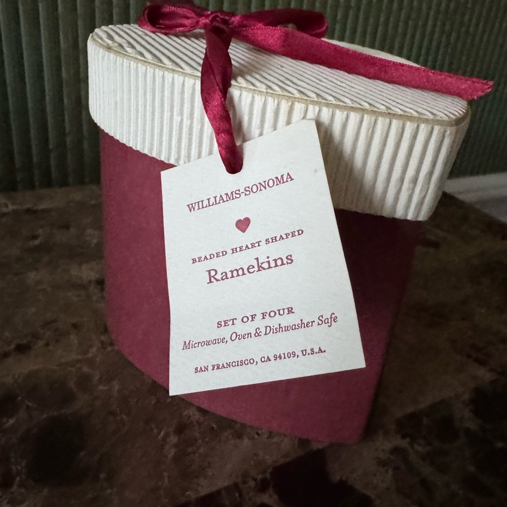 Williams Sonoma Burgundy Heart Ramekins Set